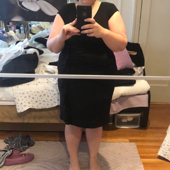 Black mid length cocktail dress size 16 worn once - Picture 5 of 6